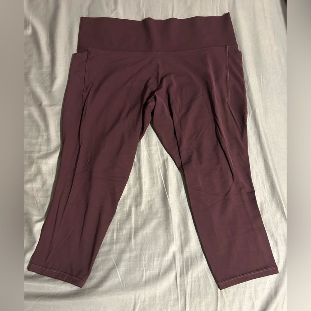 Athleta Burgundy Salutation Stash Pocket 7/8 Leggings Size 3X